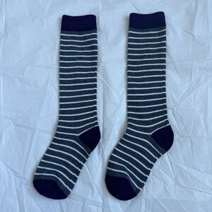 NWOT Striped Grey and White with Purple toe and hill children’s socks;
